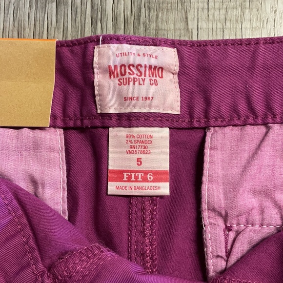 Brand New Shorts - Picture 3 of 4